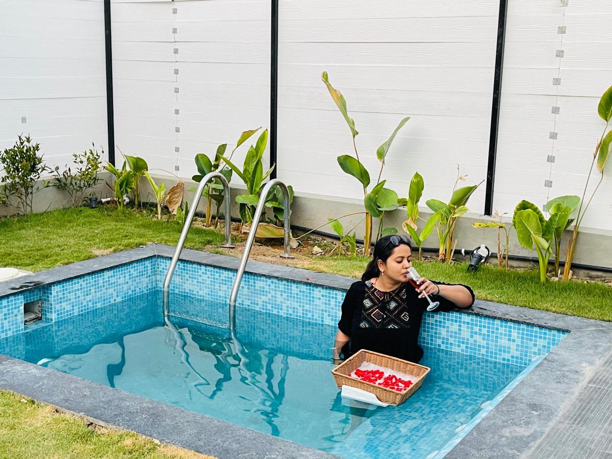 Aura Farms - Private Pool Cottages Rāmanagaram Exterior foto